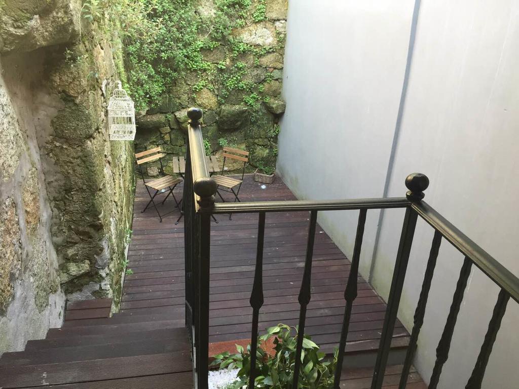Ducarmo Apartments Caves Vinho Do Porto Вила Нова ди Гая Екстериор снимка
