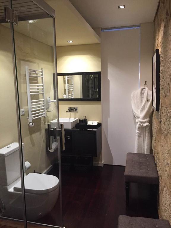 Ducarmo Apartments Caves Vinho Do Porto Вила Нова ди Гая Екстериор снимка
