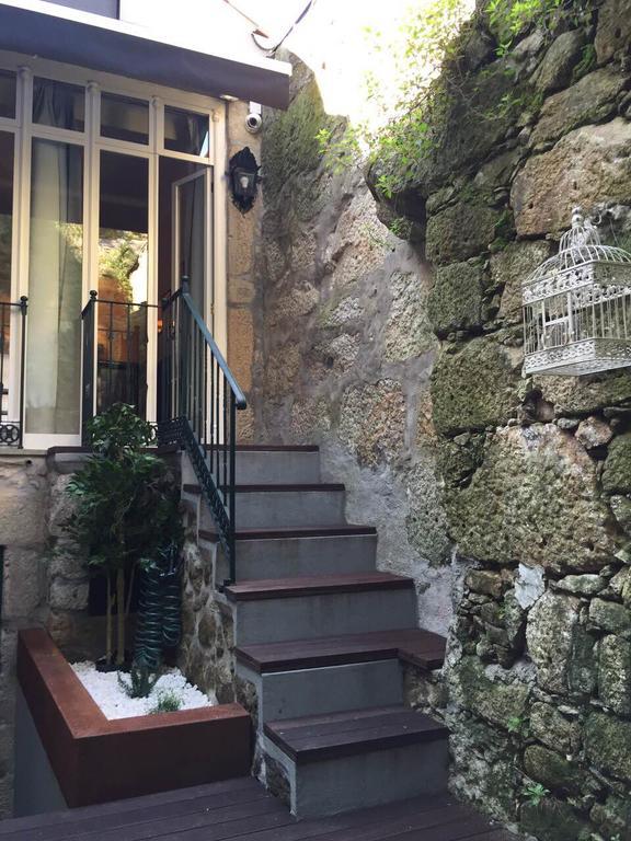 Ducarmo Apartments Caves Vinho Do Porto Вила Нова ди Гая Екстериор снимка